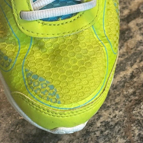 New Balance Bright Yellow and Light Blue Women's Sneakers - Picture 11 of 13